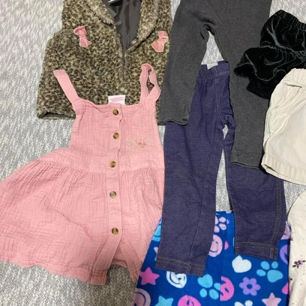 Baby girl clothes bundle 2T. SKU-A971